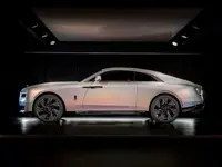 P90571413-rolls-royce-spectre-lunaflair-2000px.webp