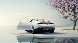 P90541173-rolls-royce-arcadia-droptail-2666px.webp