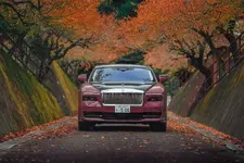 P90584109-rolls-royce-spectre-2250px.webp