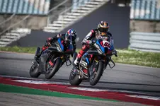 -motorrad-worldsbk-team-bmw-m-1000-rr-micha-2251px.webp