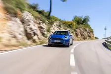 P90550293-mini-cooper-se-05-2024-2250px.webp