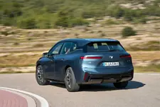 -xdrive45-arctic-race-blue-metallic-03-2025-2249px.webp