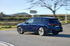 new-bmw-ix-m70-xdrive-tansanit-blue-03-2025-2249px.webp