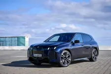 new-bmw-ix-m70-xdrive-tansanit-blue-03-2025-2249px.webp