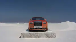 P90597258-rolls-royce-phantom-2667px.webp