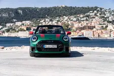 -mini-john-cooper-works-convertible-04-2025-2249px.webp