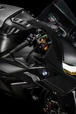 P90599102-bmw-motorrad-concept-rr-1000px.webp
