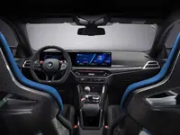 P90600916-the-new-bmw-m2-cs-1999px.webp