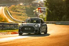 eus-at-the-24-hour-race-on-the-nuerburgring-2250px.webp