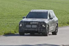 2028-bmw-x7-spied-flaunting-quad-tailpipes-could-it-be-packing-v8-muscle_1.webp