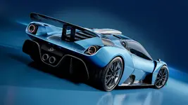 1_GMSV_ LeMansGTR_Rear_1.webp