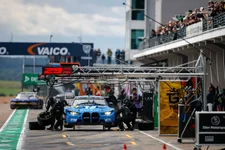 ubert-motorsport-33-bmw-m4-gt3-evo-ren-rast-2250px.webp