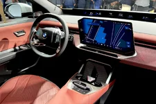 BMW-iX3-Interieur-Castanea-Live-Fotos-NA5-Neue-Klasse-Innenraum-05.webp