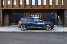 P90576949-mini-aceman-se-11-2024-2249px.webp