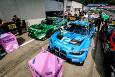hubert-motorsport-33-bmw-m4-gt3-evo-ren-ras-2250px.webp