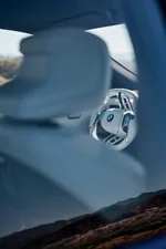 P90615666-the-new-bmw-ix3-50-xdrive-09-2025-1000px.webp