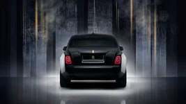 -body-in-super-champagne-crystal-over-black-2666px.webp